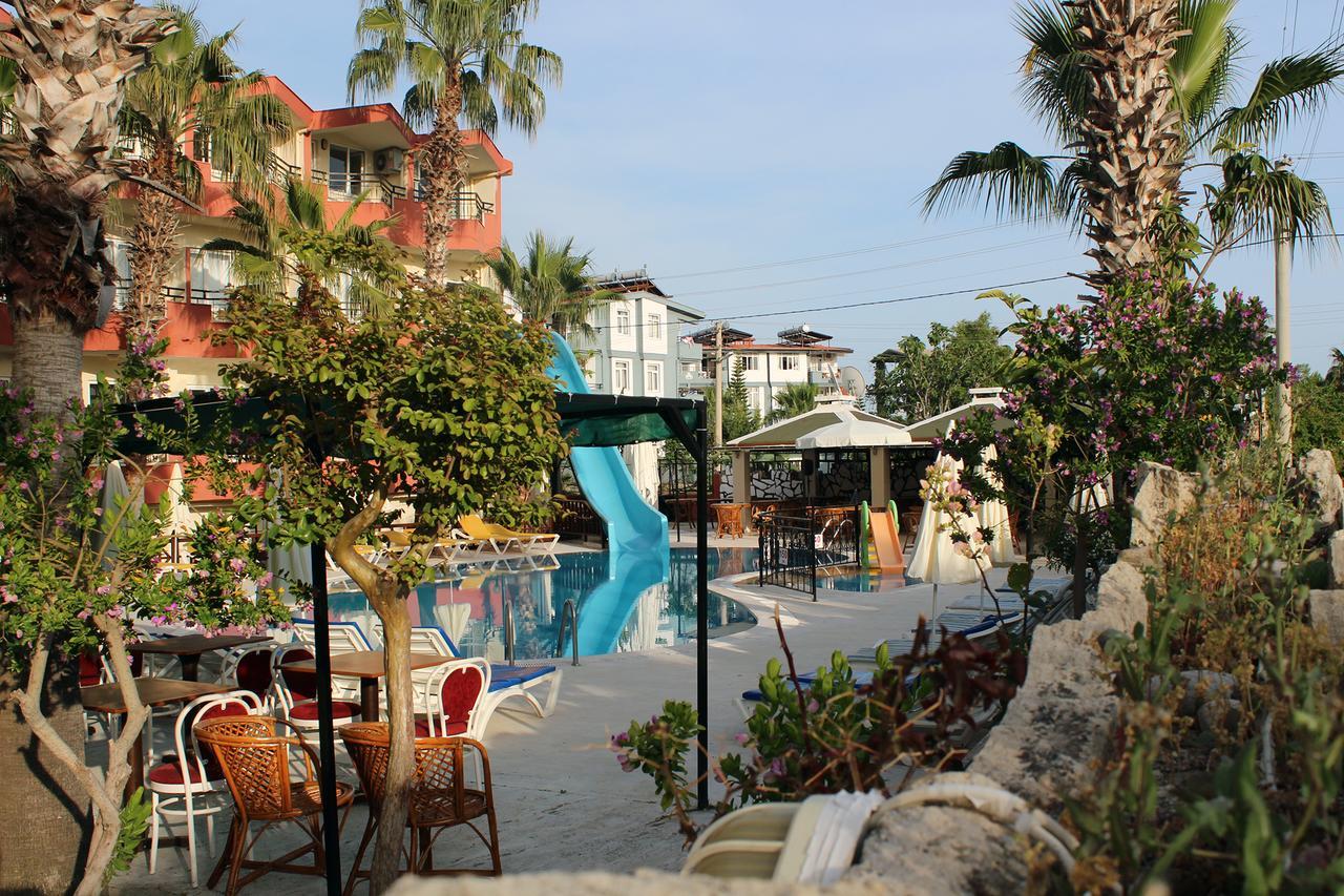 Semoris Hotel Side Eksteriør billede